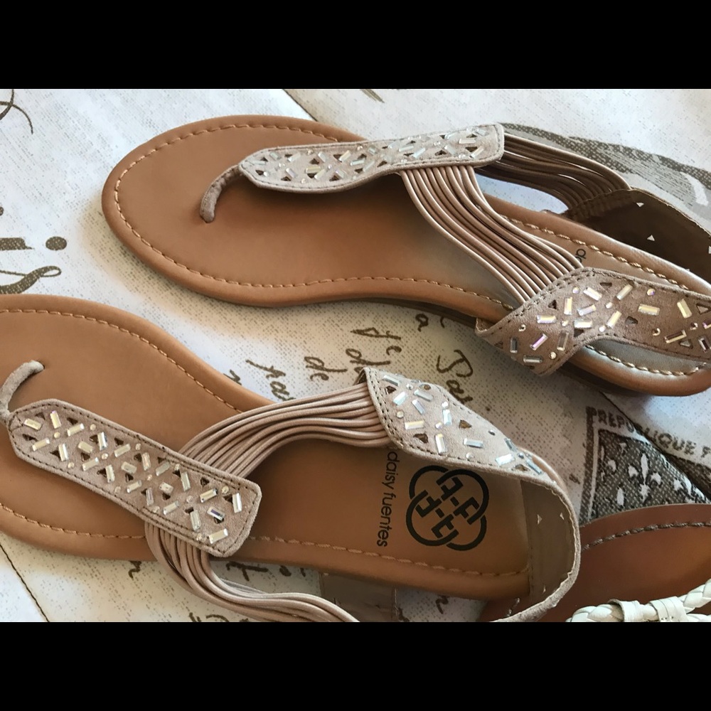 Sandals bundle - Picture 2 of 7